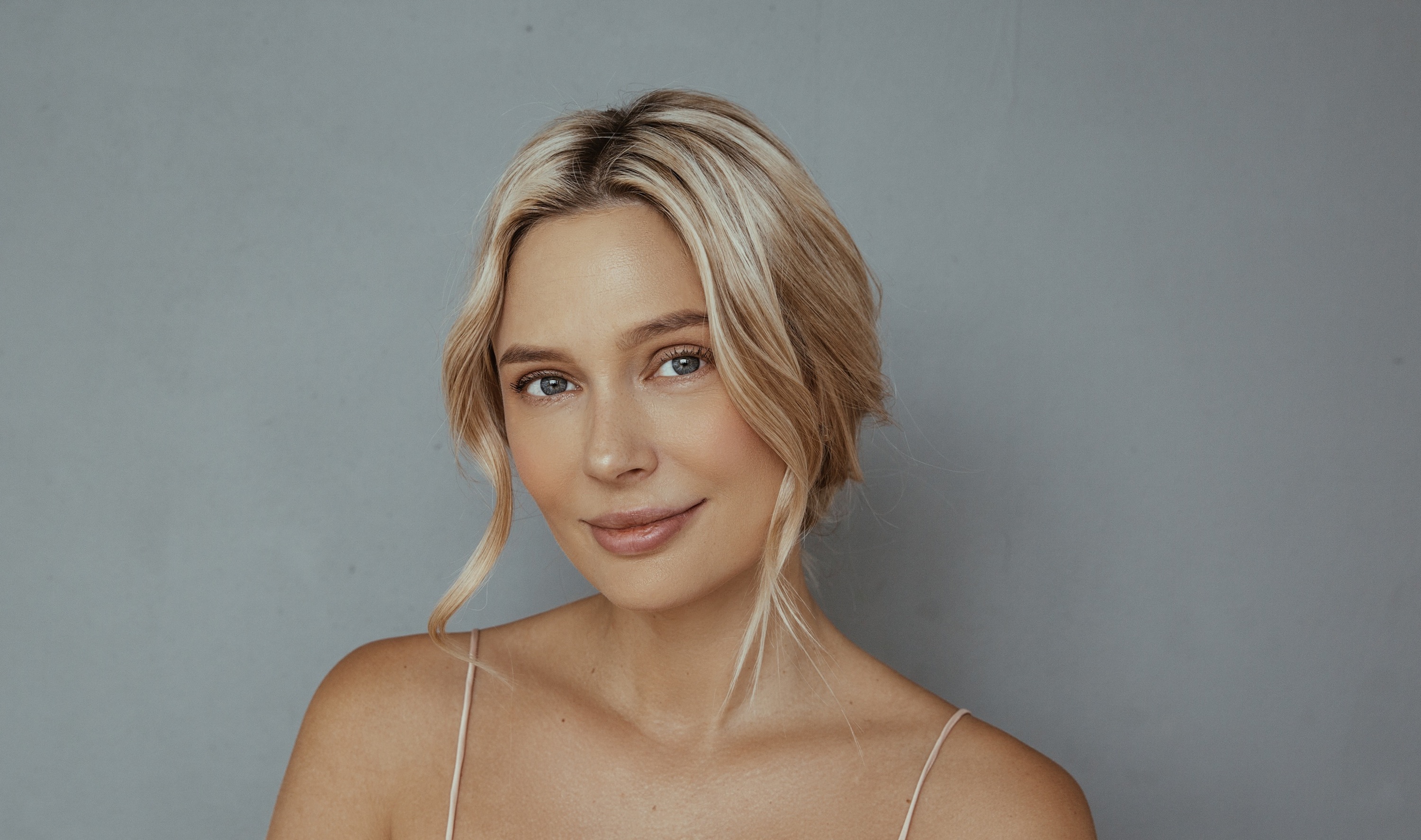 Uxlayotgan onalar bilan yaqindan porno Oddiy ruscha blowjob