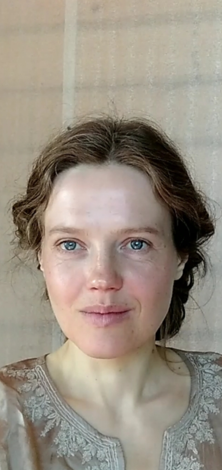 Katta kokrakli eng chiroyli qizning fotosurati Gillian Andersonning porno filmlardagi ishtiroki