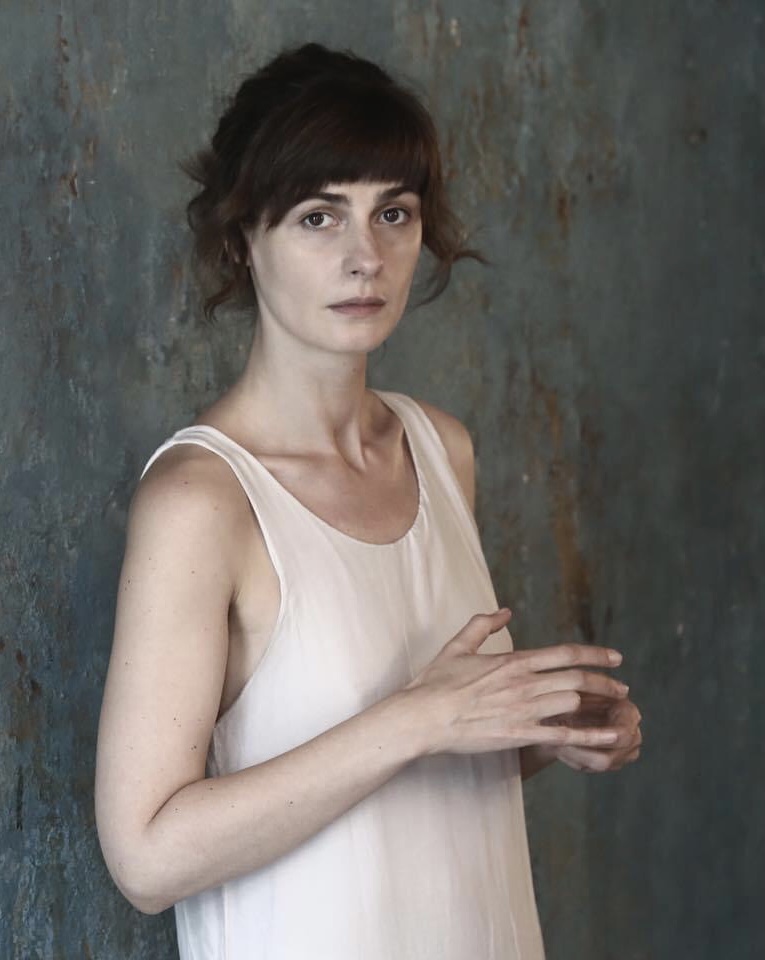 Qizning porno surati 2 qora tanli ayol