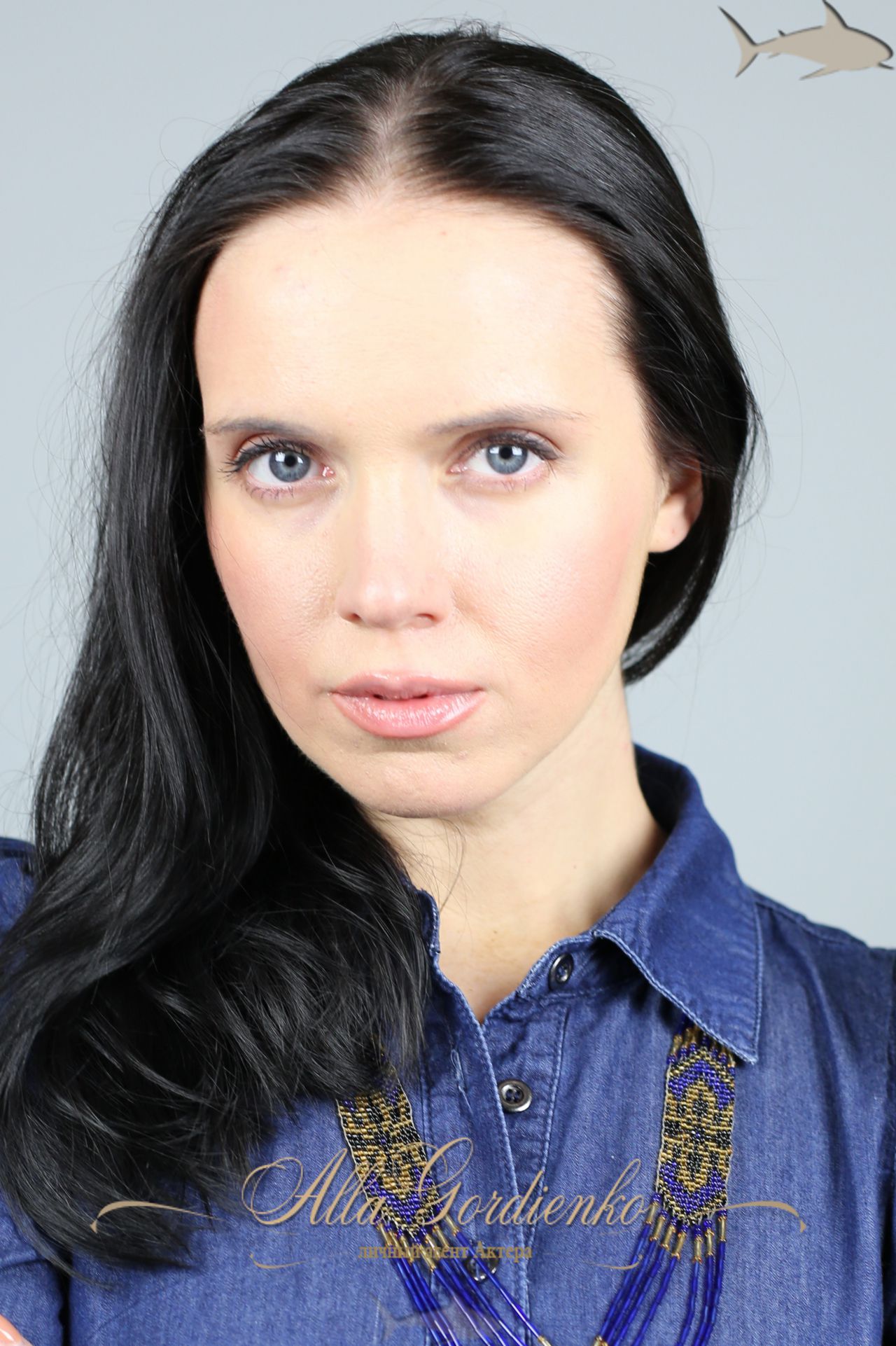 Chiroyli milf porno Qurilish maydonchasida siyayotgan qizning videosi